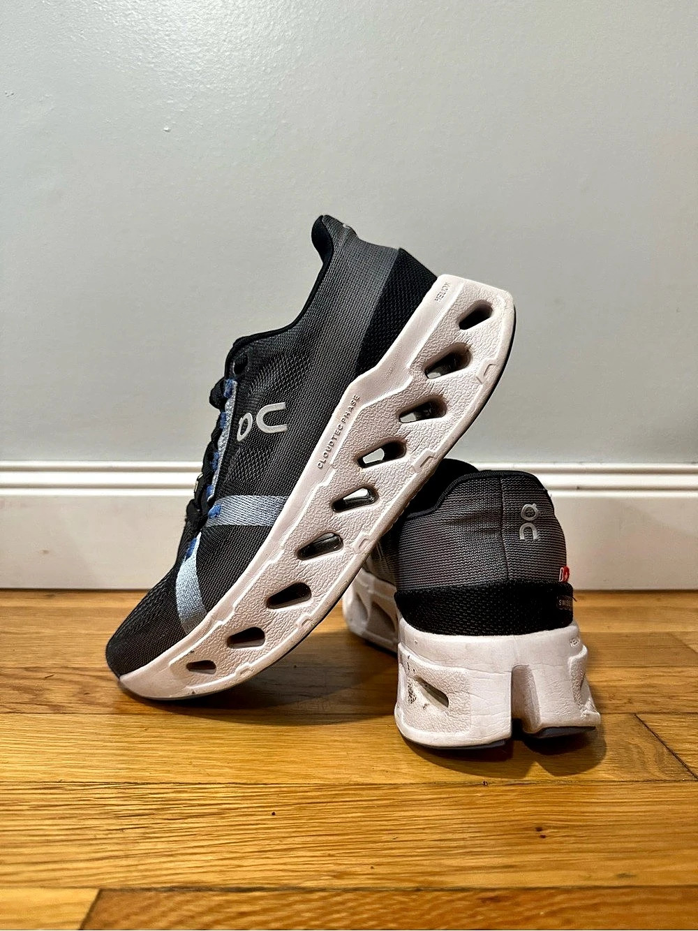On Cloudsurfer Athletic Shoes Black & White US W6.5